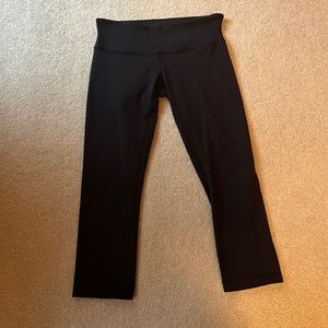 Black Lululemon Crop Leggings